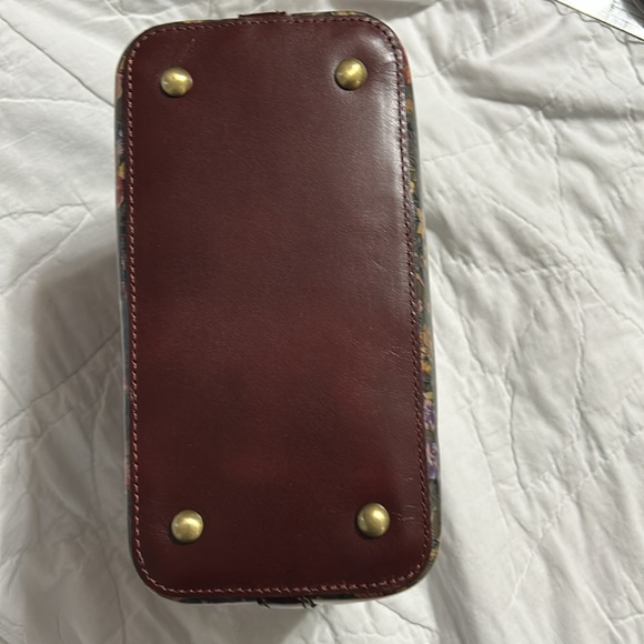 NWT Patricia Nash English Country Collection Purse / crossbody. - Picture 9 of 10